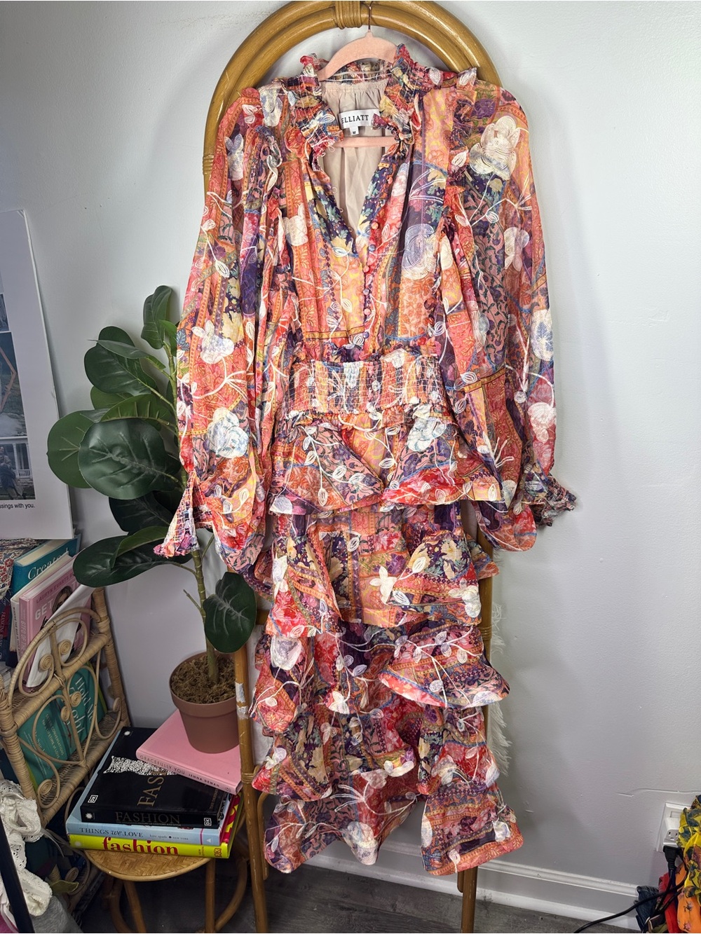 Elliatt Pink Floral Ruffle Tiered Midi Dress sz M - Picture 2 of 9